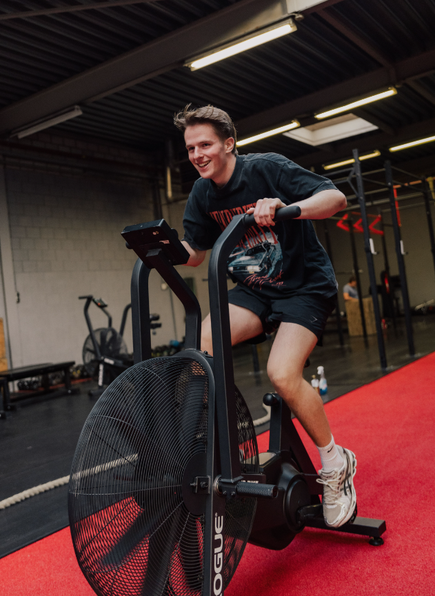 Roos is één van de trainers bij The Kettlebell Club in Nijmegen.