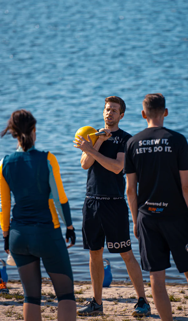 Bootcamp aan de Nevengeul in Nijmegen van The Kettlebell Club.